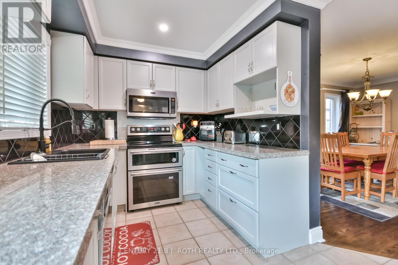 Photo 30 of 1327 Vincent Crescent, Innisfil ON
