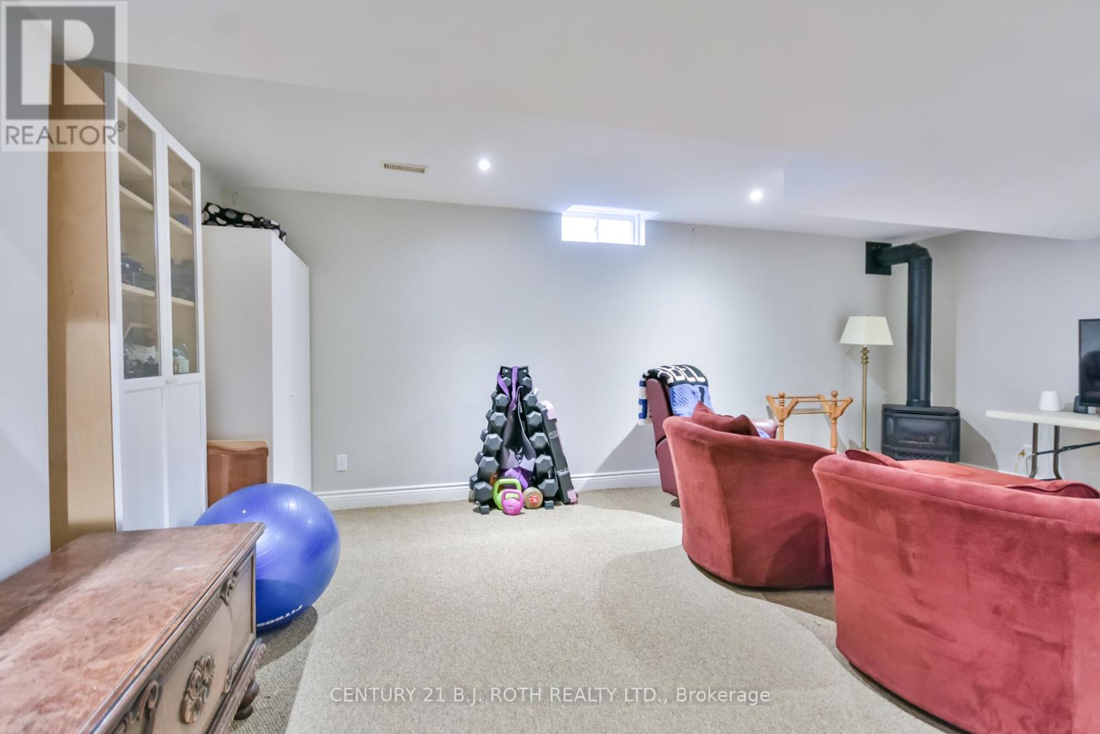 Photo 12 of 1327 Vincent Crescent, Innisfil ON