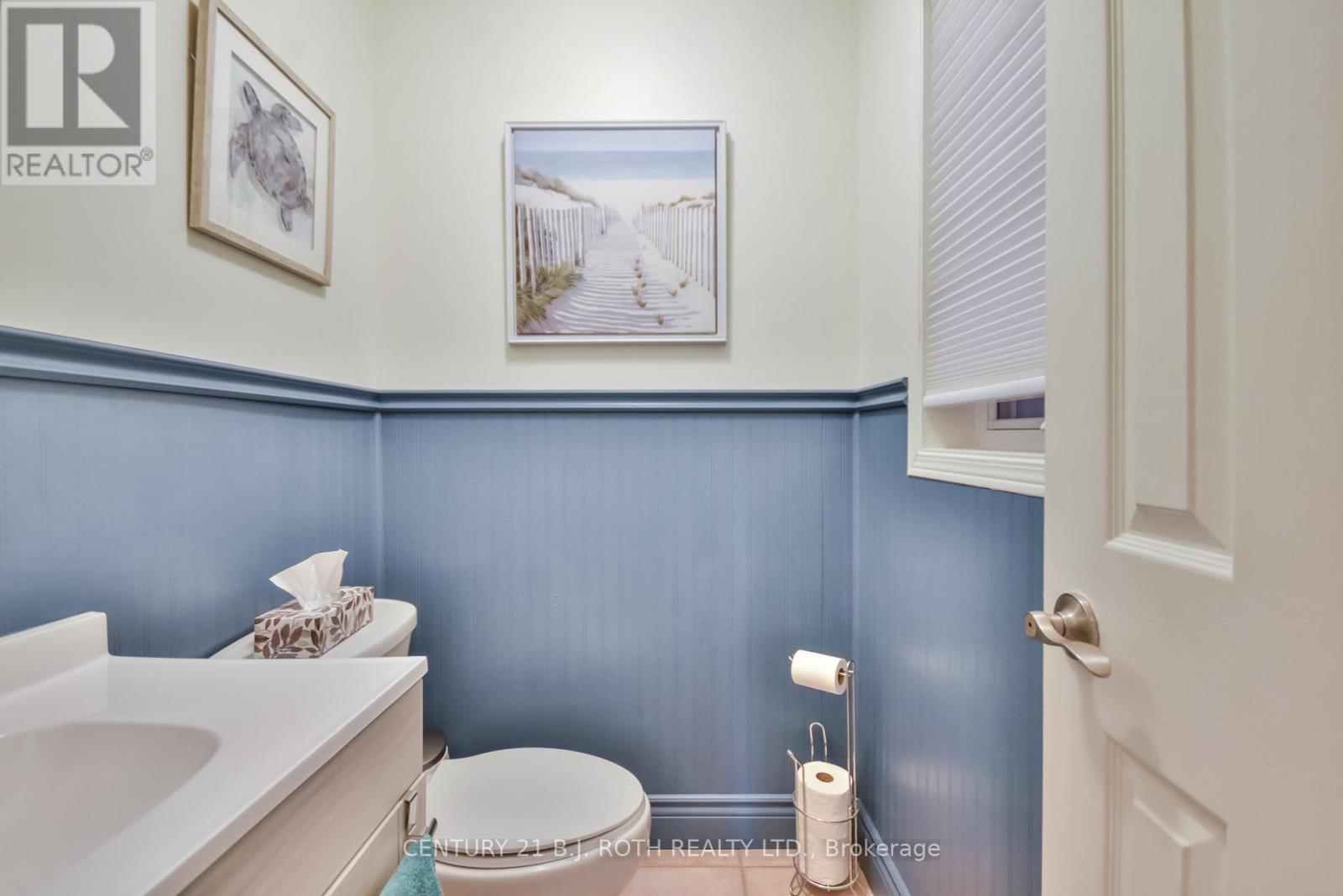 Photo 7 of 1327 Vincent Crescent, Innisfil ON