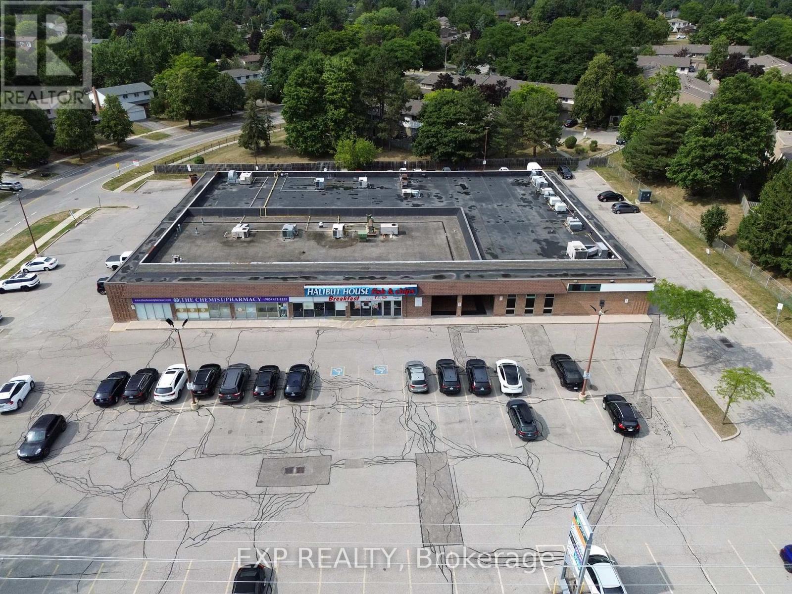 Photo 8 of 3 Wootten Way N, Markham ON