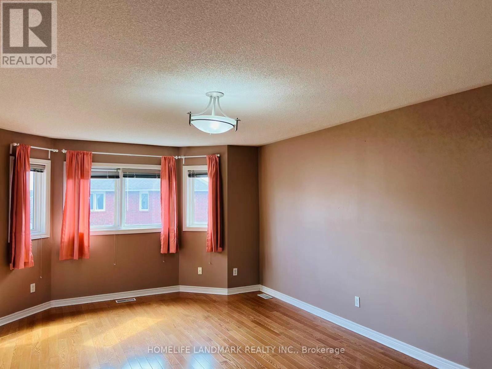 Photo 7 of 183 Frank Endean Road, Richmond Hill ON