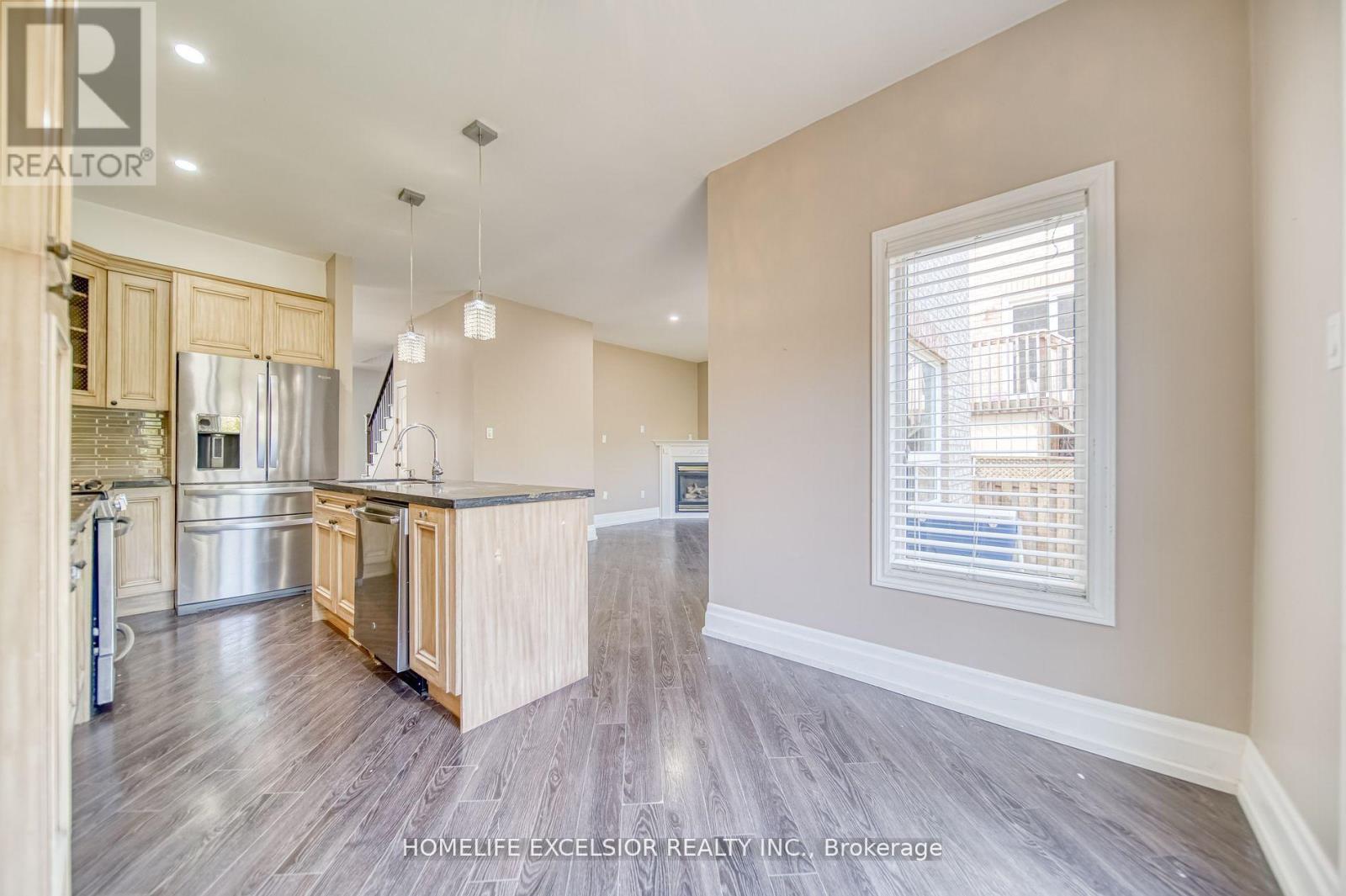 Photo 10 of 268 America Avenue, Vaughan ON