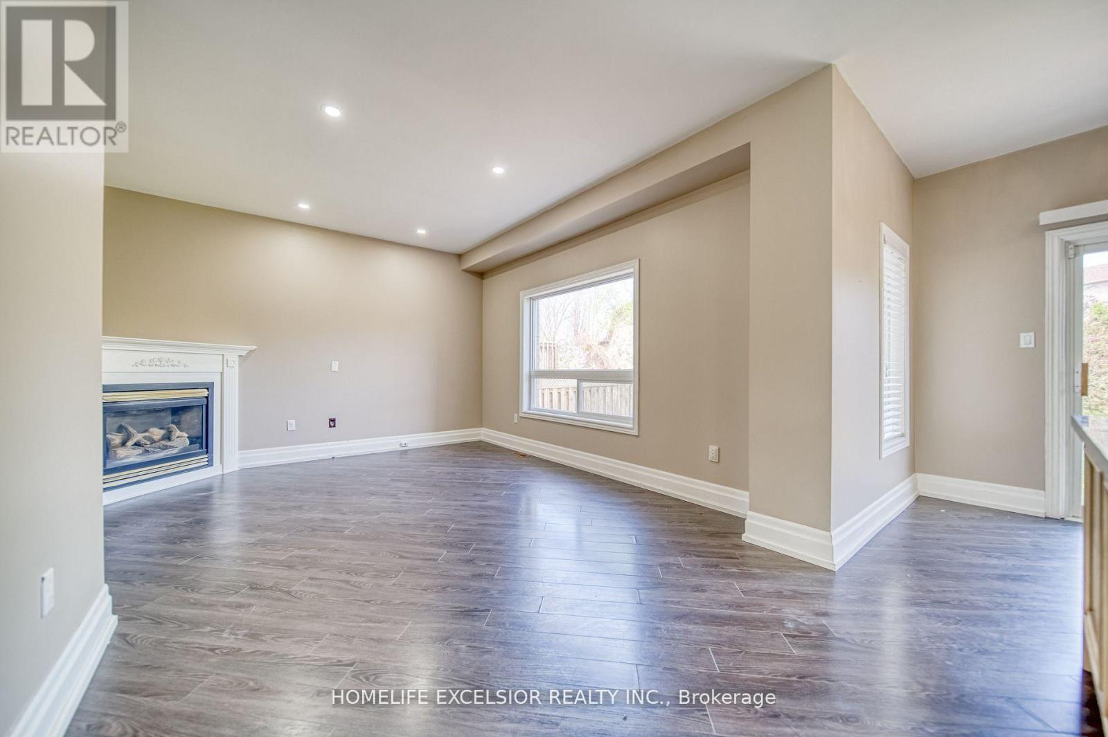 Photo 13 of 268 America Avenue, Vaughan ON