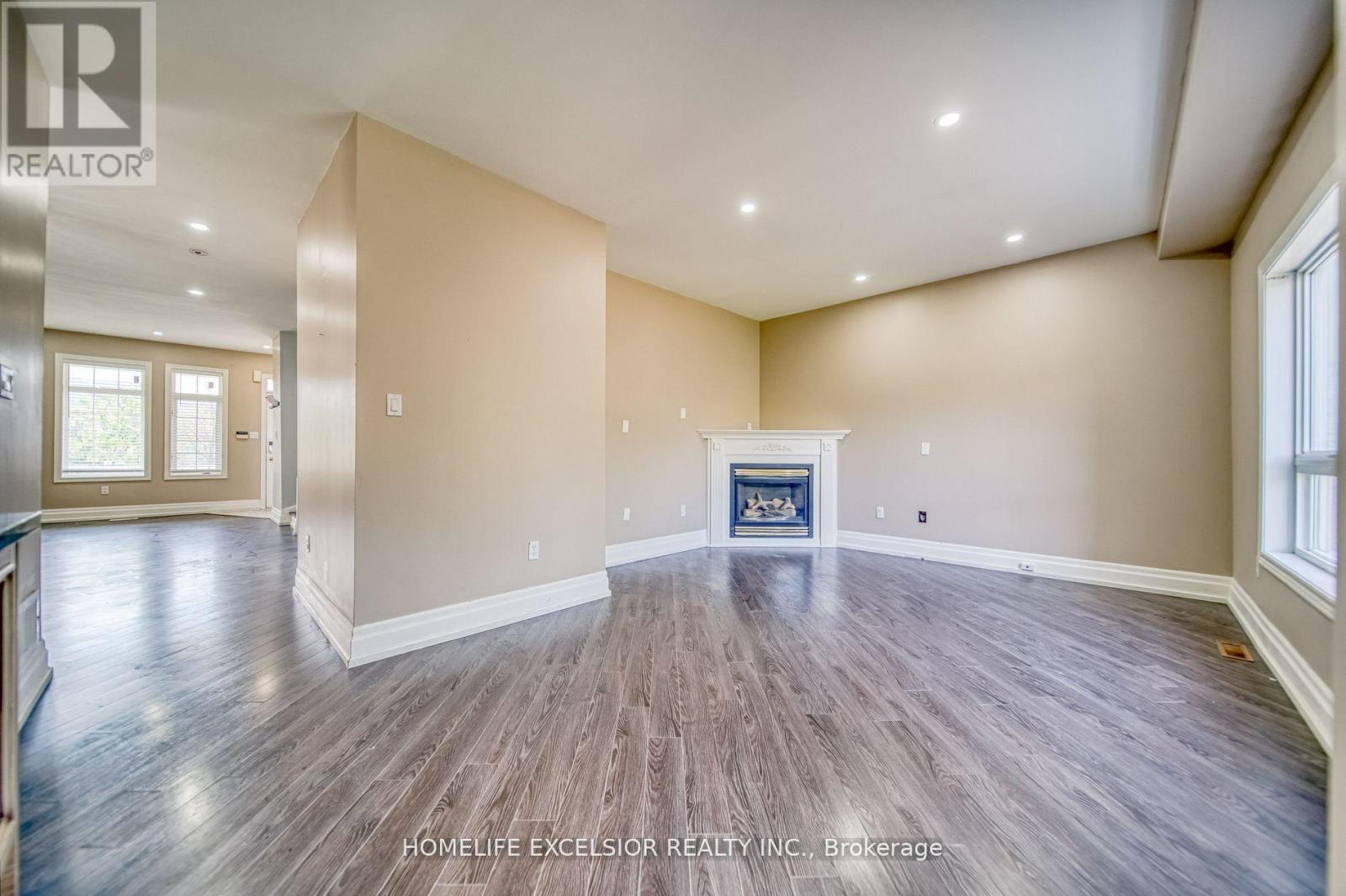 Photo 14 of 268 America Avenue, Vaughan ON