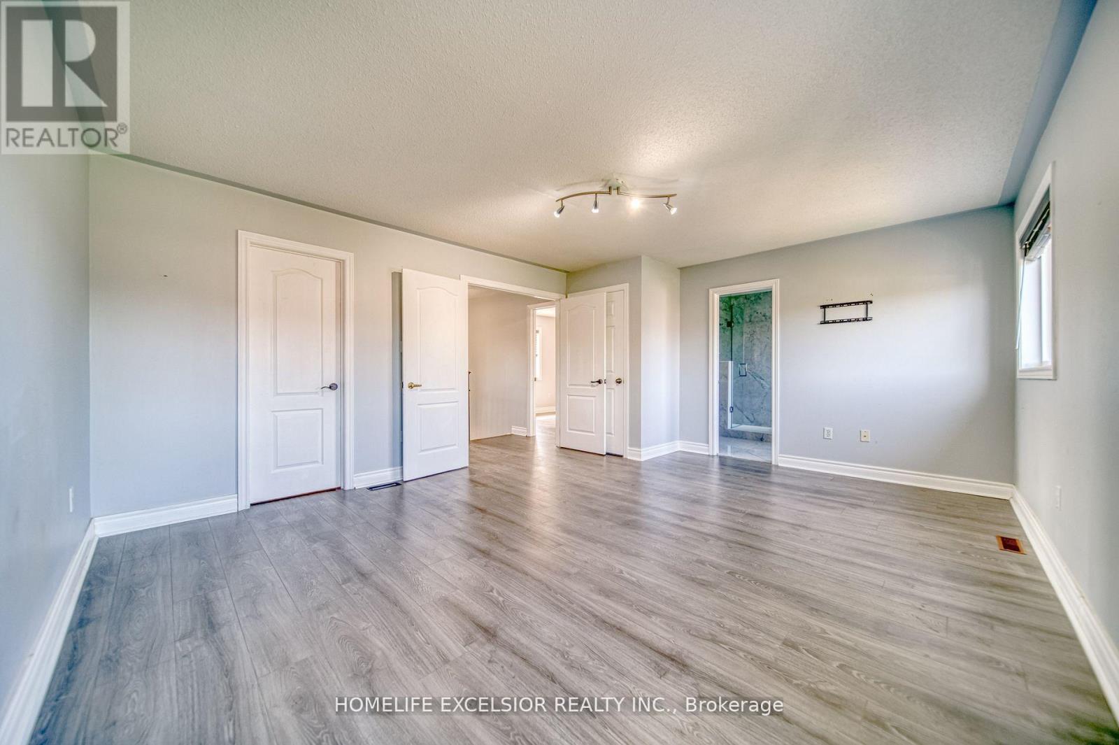 Photo 20 of 268 America Avenue, Vaughan ON