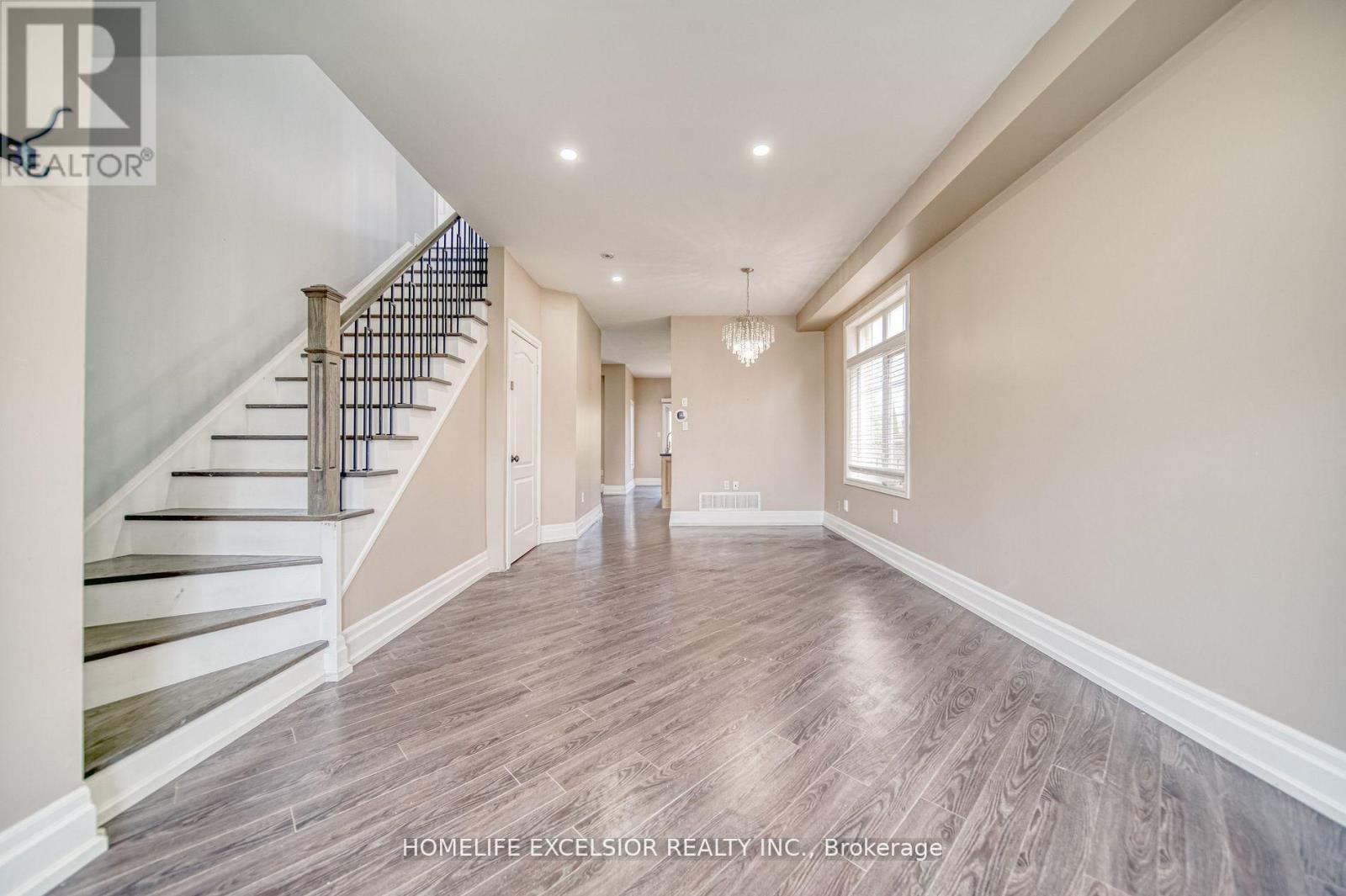 Photo 5 of 268 America Avenue, Vaughan ON
