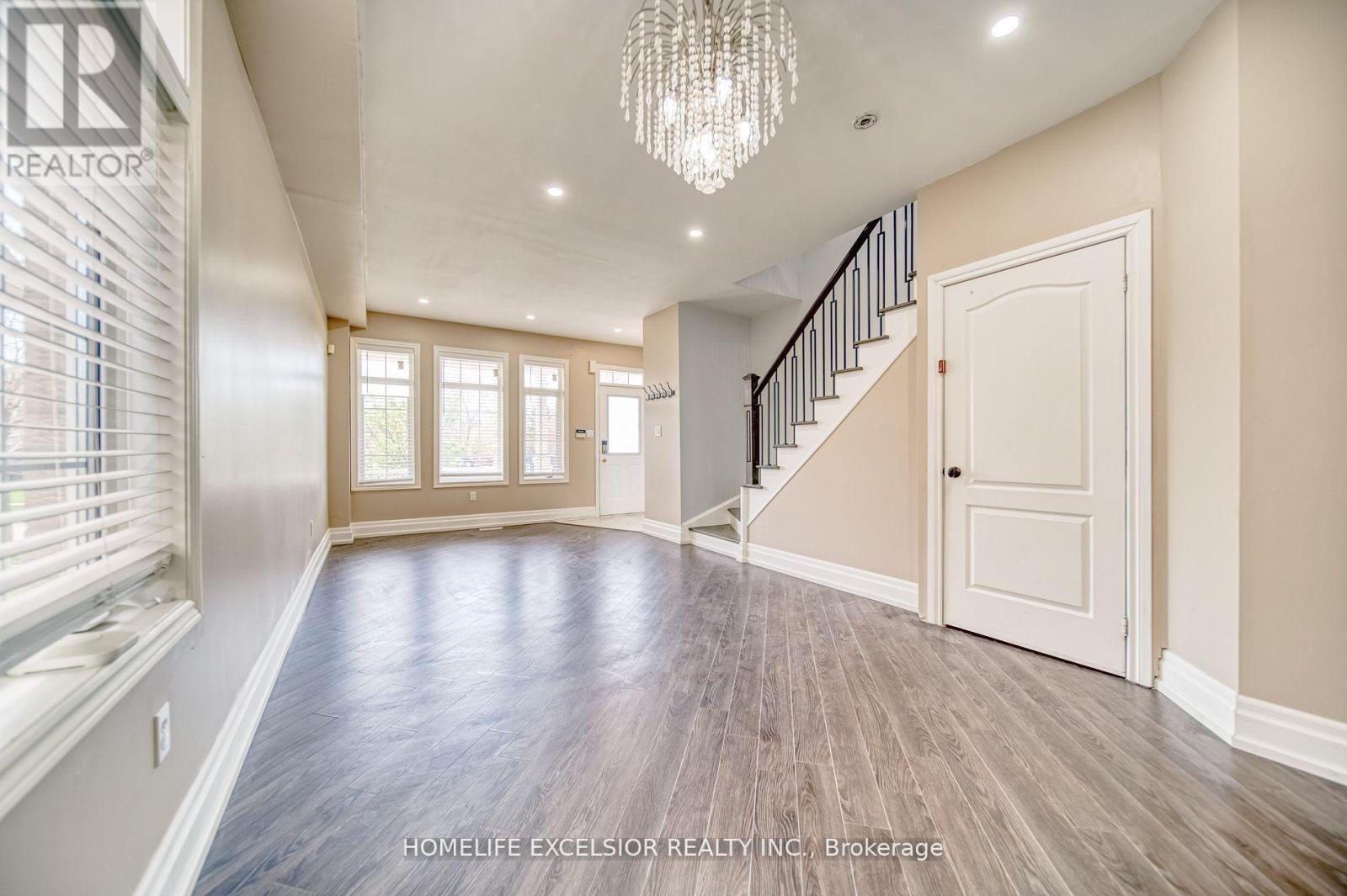 Photo 6 of 268 America Avenue, Vaughan ON