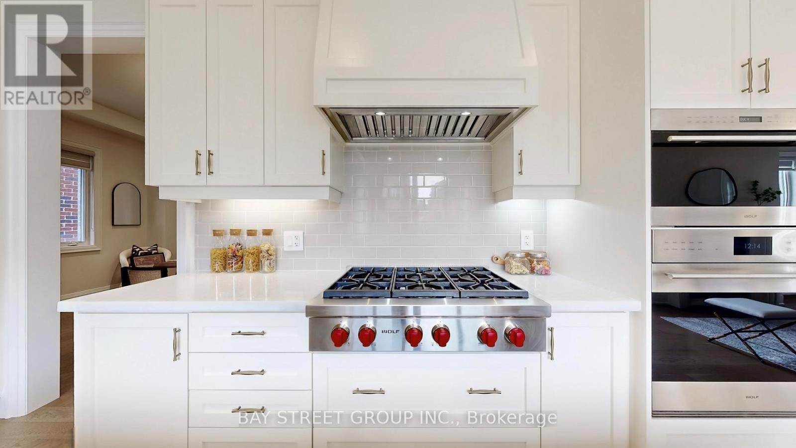 Photo 14 of 165 Hillsview Drive, Richmond Hill ON