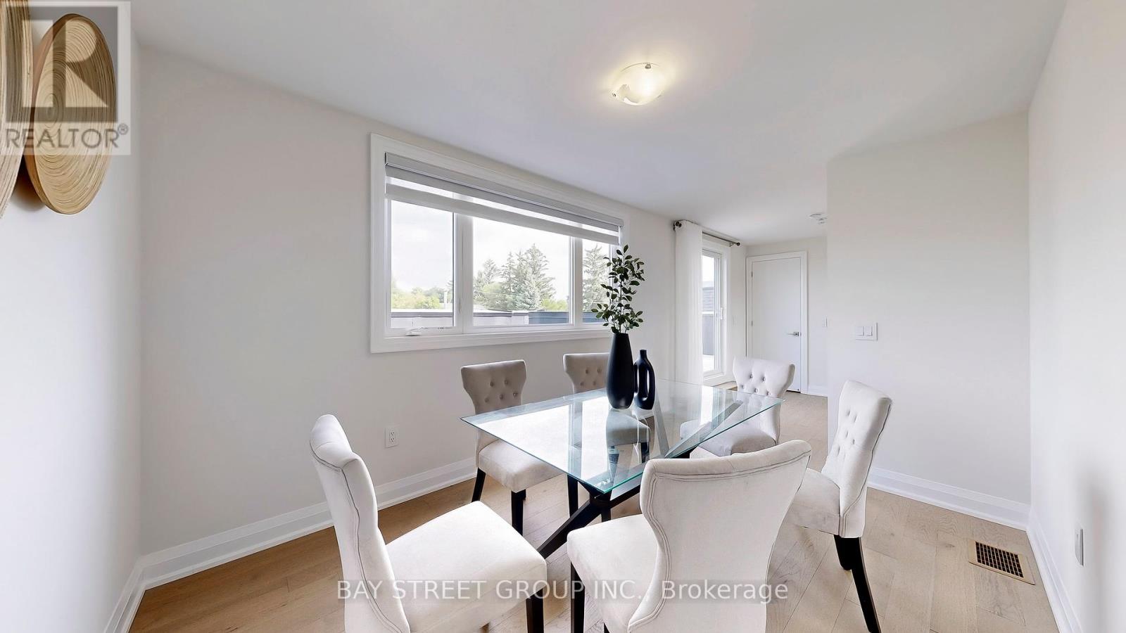 Photo 34 of 165 Hillsview Drive, Richmond Hill ON