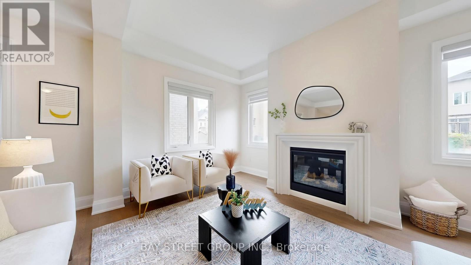 Photo 7 of 165 Hillsview Drive, Richmond Hill ON