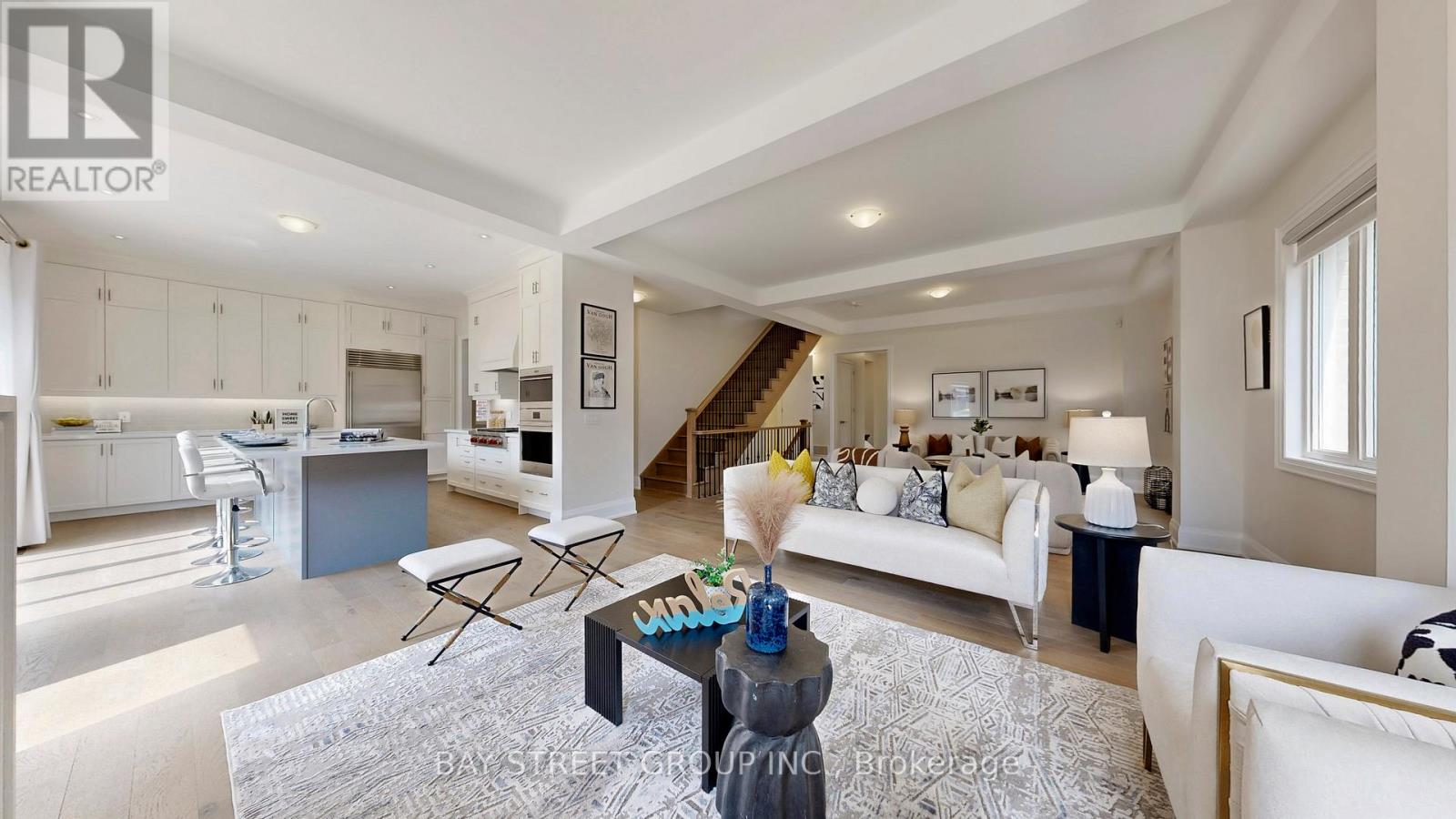 Photo 8 of 165 Hillsview Drive, Richmond Hill ON