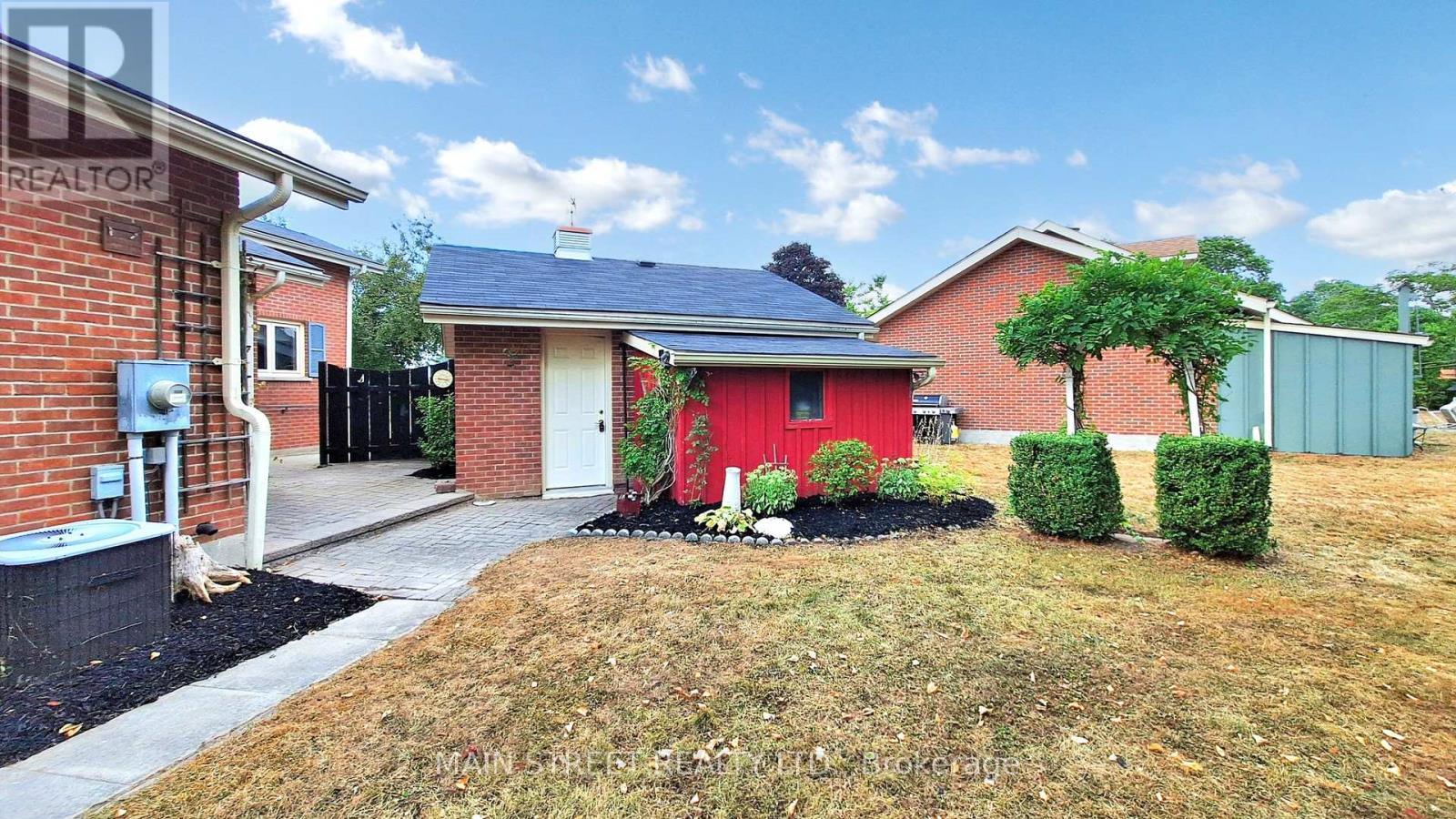 Photo 38 of 15 Windor Court, Brock ON
