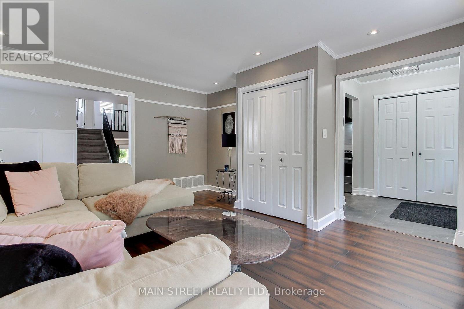 Photo 22 of 124 Lee Avenue, Bradford West Gwillimbury ON
