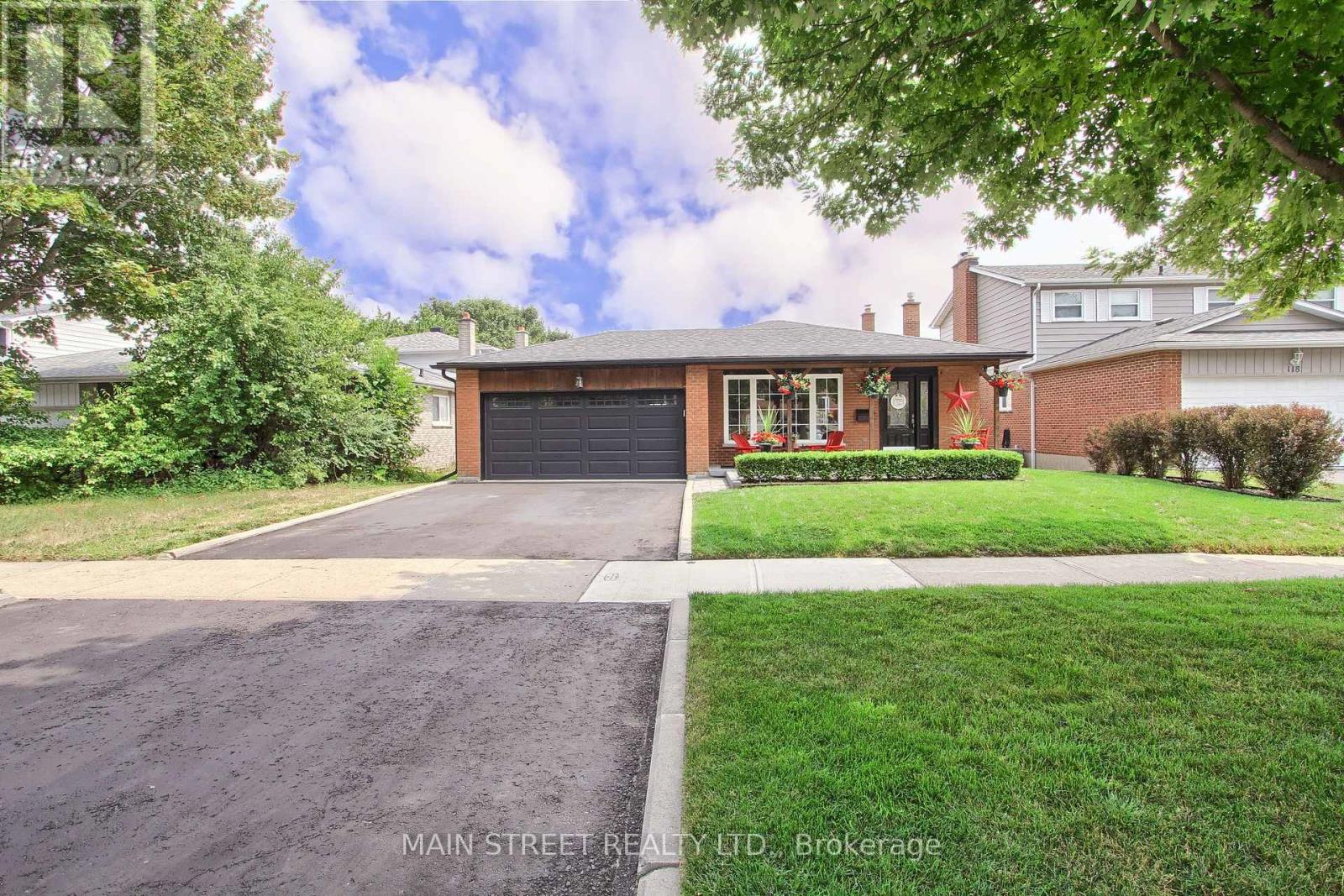 Photo 12 of 124 Lee Avenue, Bradford West Gwillimbury ON