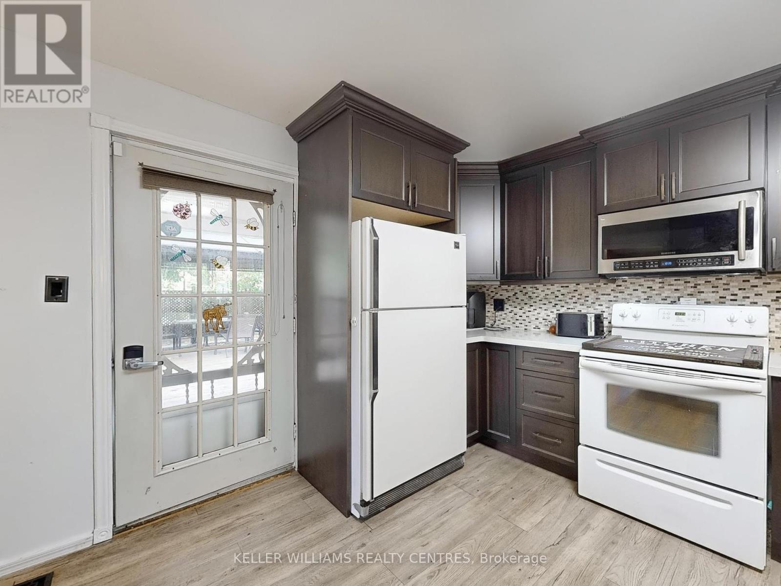 Photo 15 of 758 Srigley Street, Newmarket ON
