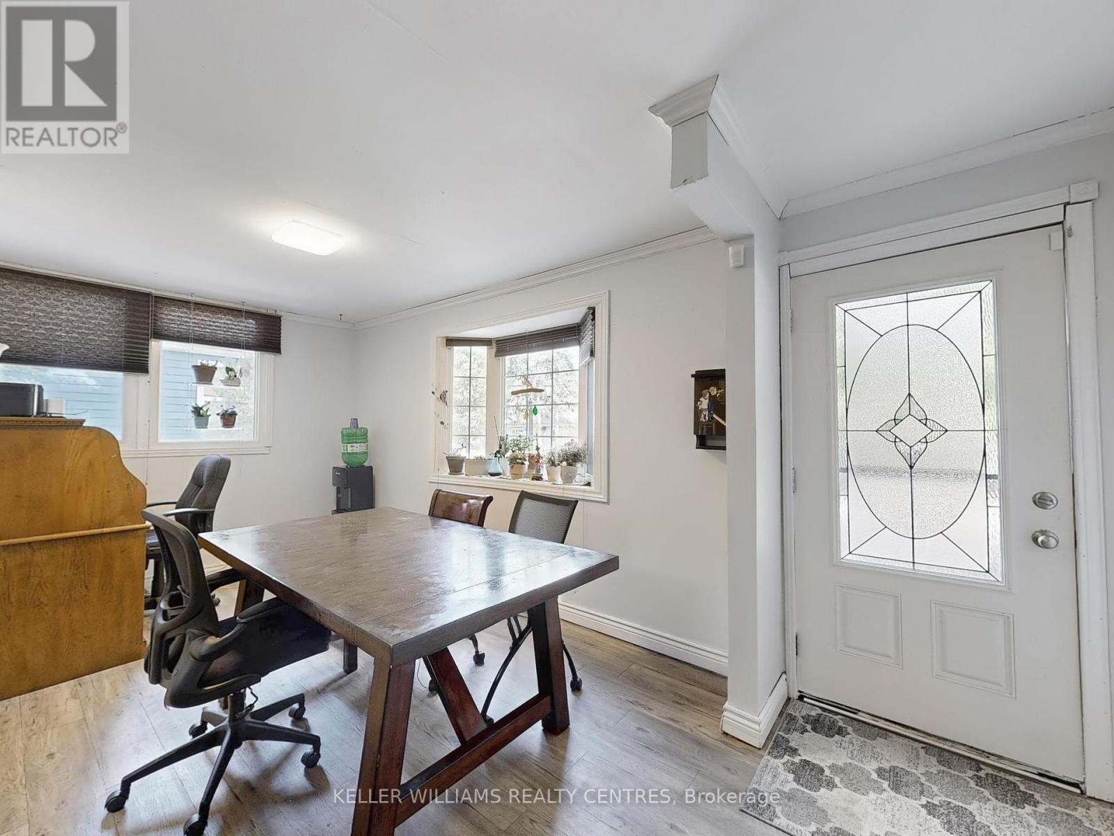 Photo 38 of 758 Srigley Street, Newmarket ON