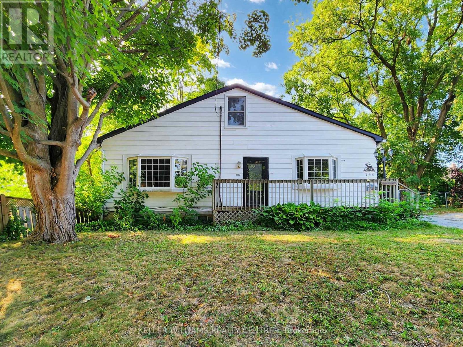 Photo 40 of 758 Srigley Street, Newmarket ON