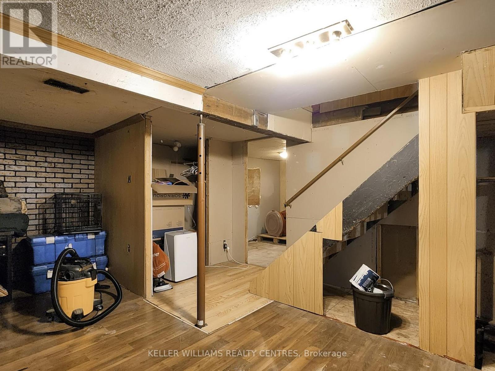 Photo 45 of 758 Srigley Street, Newmarket ON