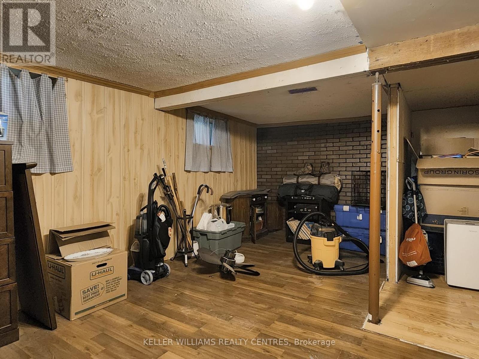 Photo 37 of 758 Srigley Street, Newmarket ON