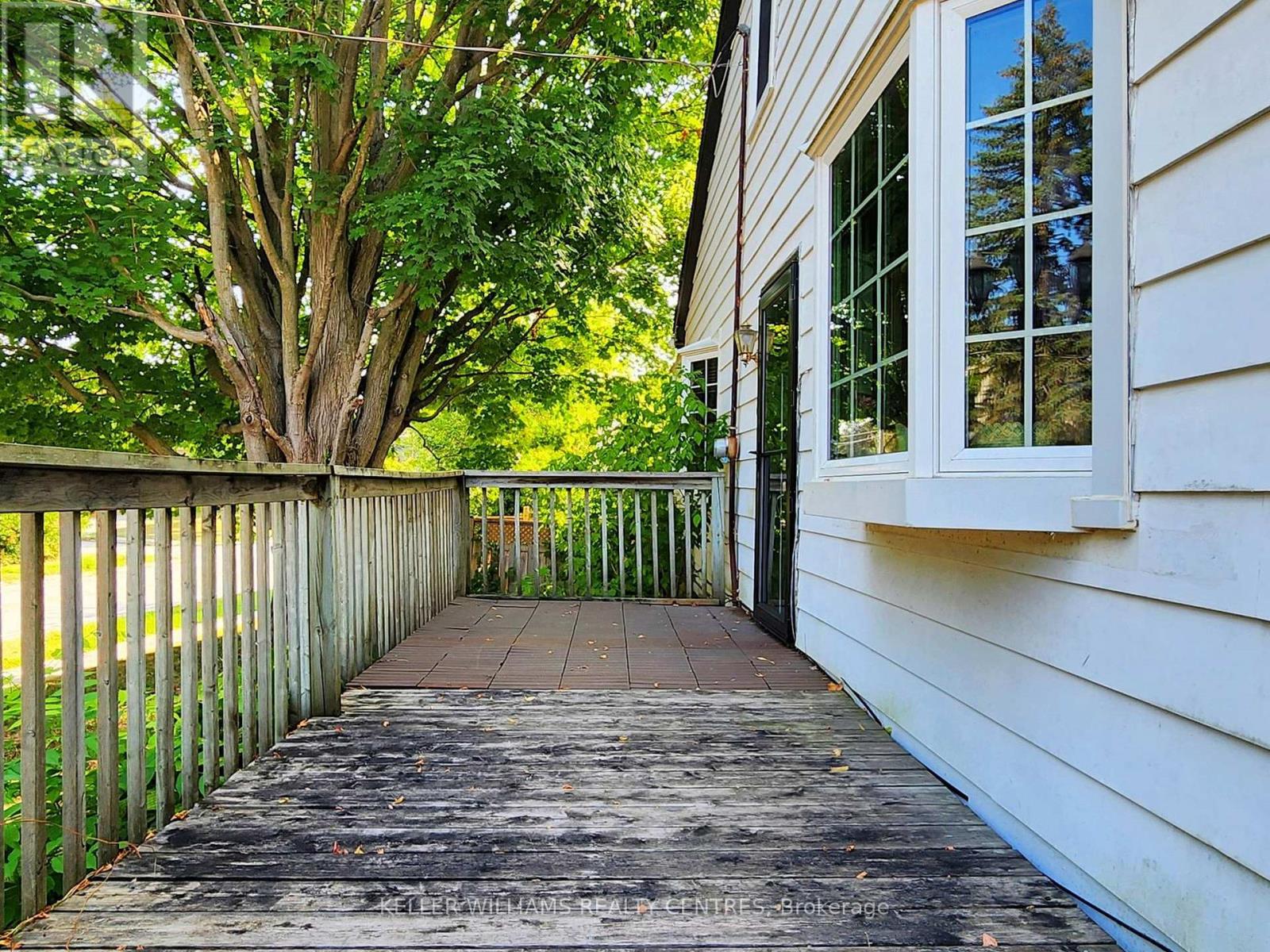 Photo 20 of 758 Srigley Street, Newmarket ON