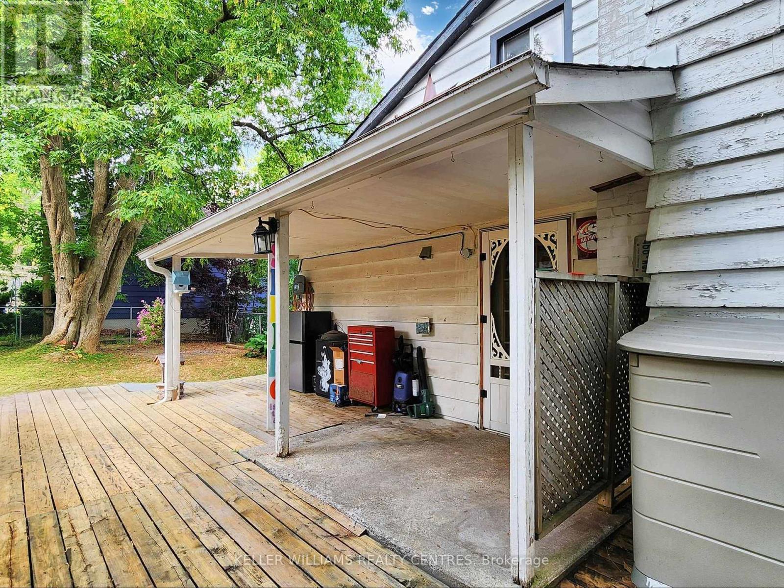Photo 24 of 758 Srigley Street, Newmarket ON