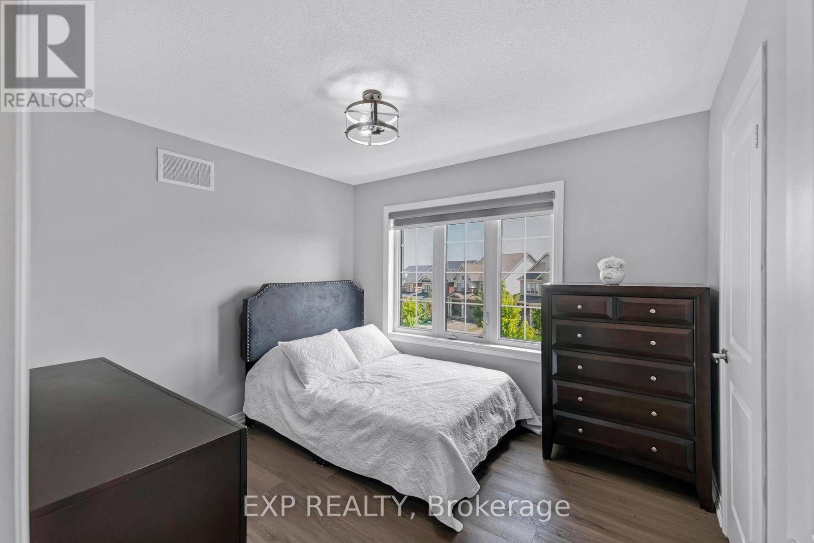 Photo 27 of 10 Stych Street, New Tecumseth ON