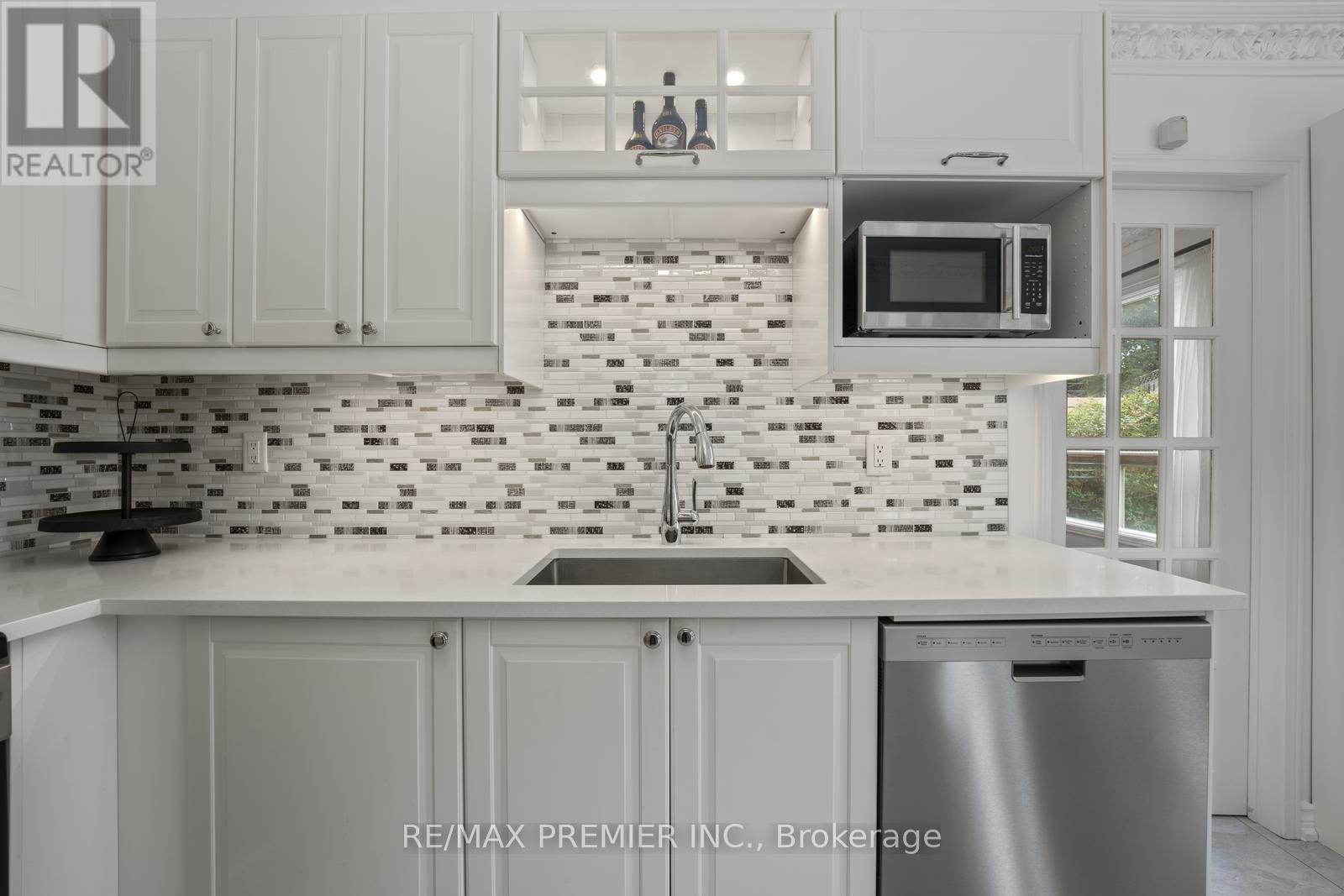 Photo 18 of 127 Oconnor Crescent, Richmond Hill ON