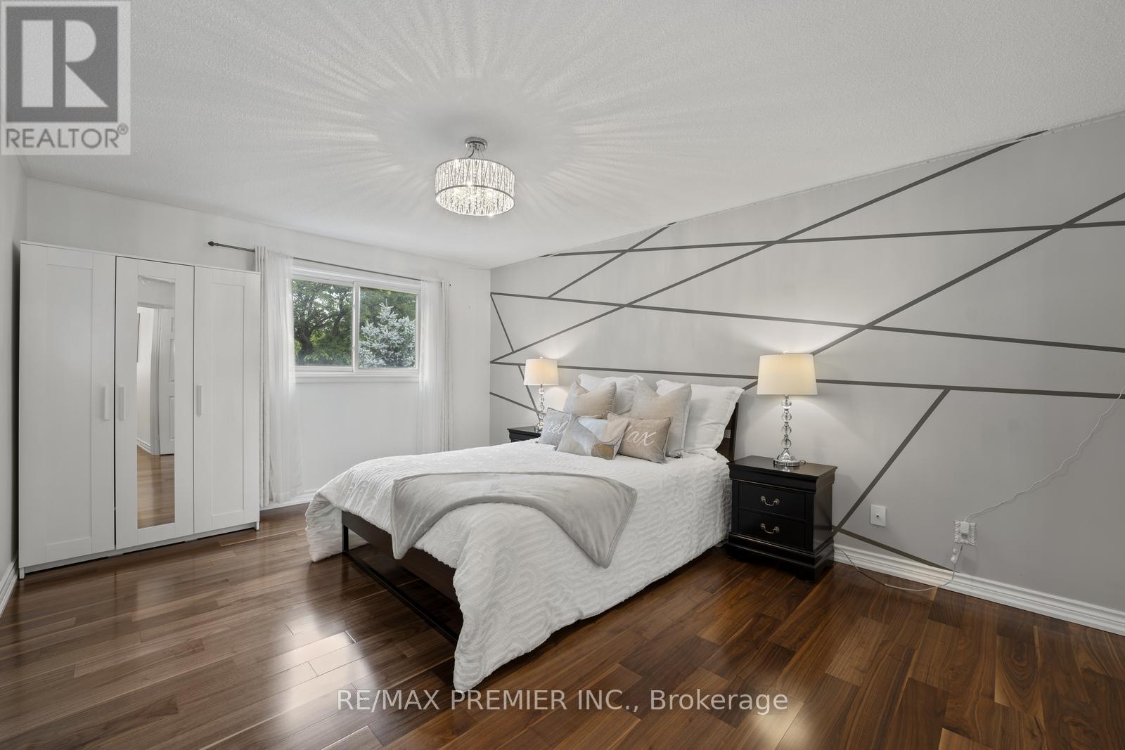 Photo 32 of 127 Oconnor Crescent, Richmond Hill ON
