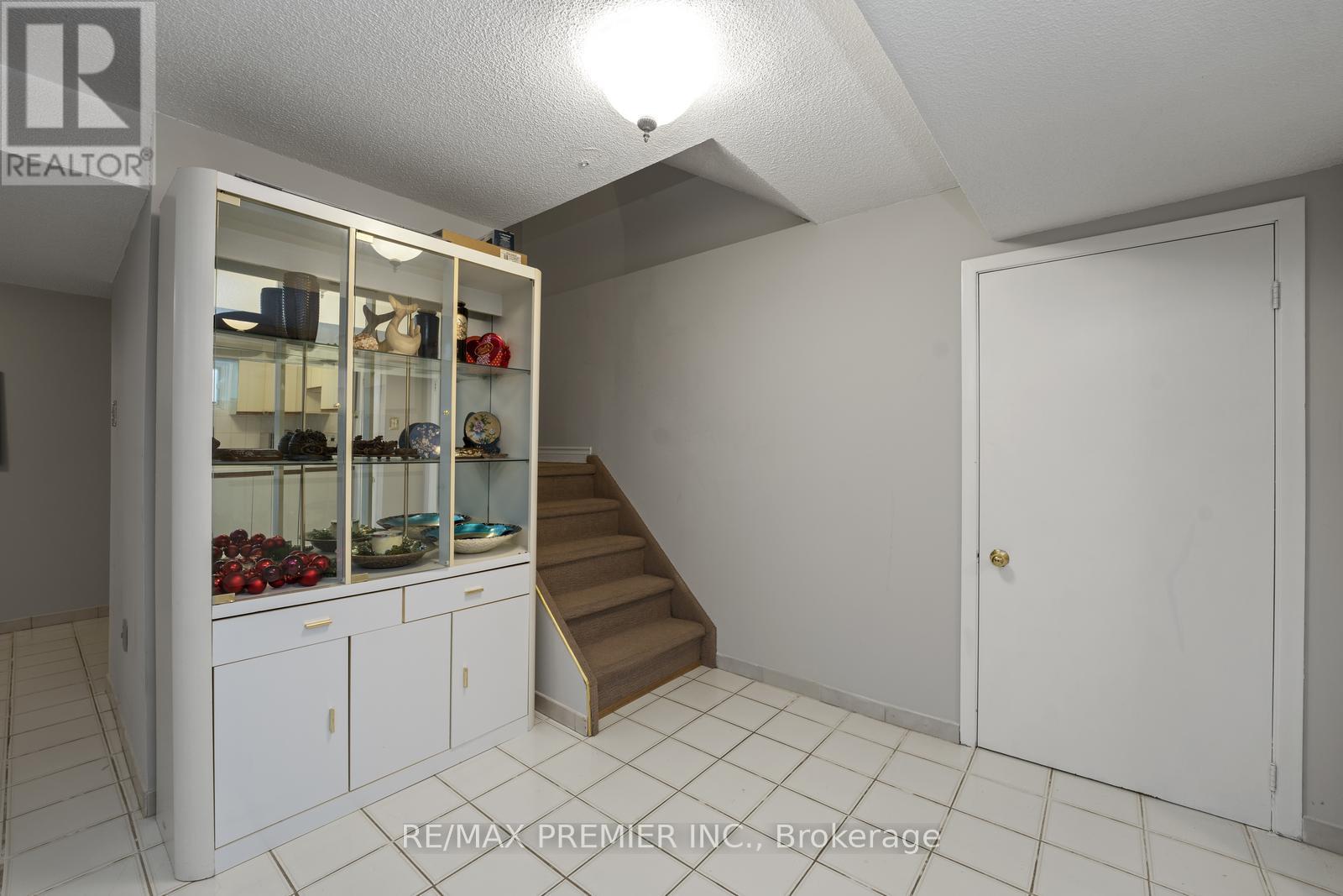 Photo 20 of 127 Oconnor Crescent, Richmond Hill ON