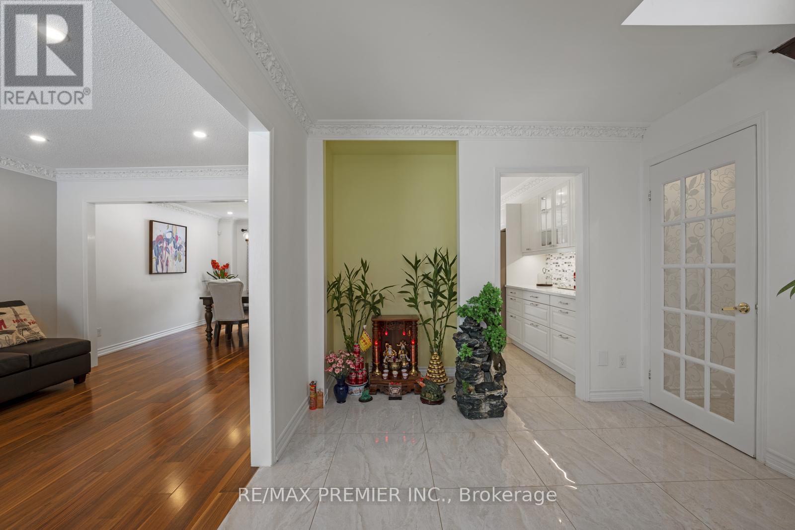 Photo 17 of 127 Oconnor Crescent, Richmond Hill ON