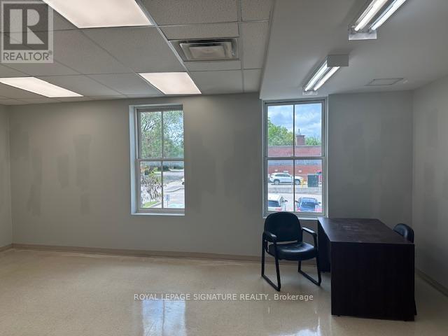 Photo 3 of 202 A 10132 Yonge Street, Richmond Hill ON