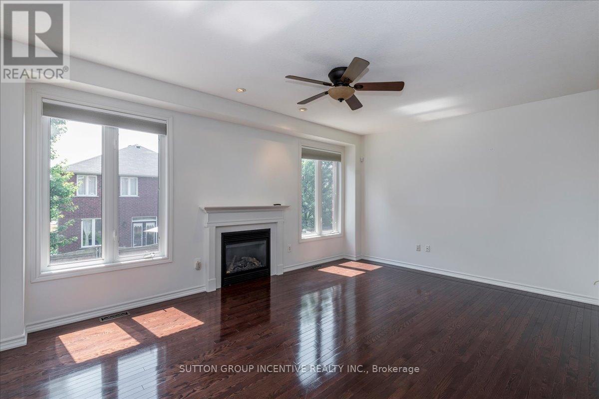 Photo 10 of 169 Birkhall Place, Barrie ON