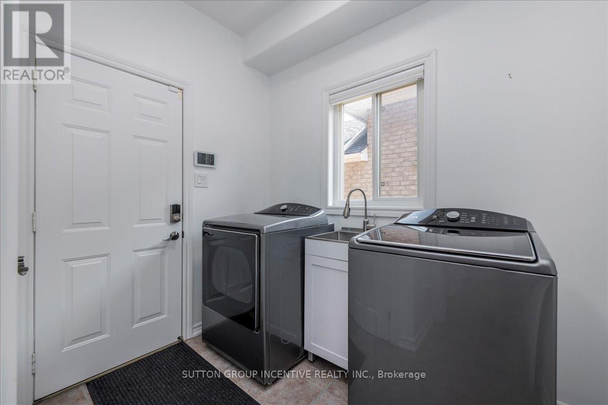 Photo 11 of 169 Birkhall Place, Barrie ON