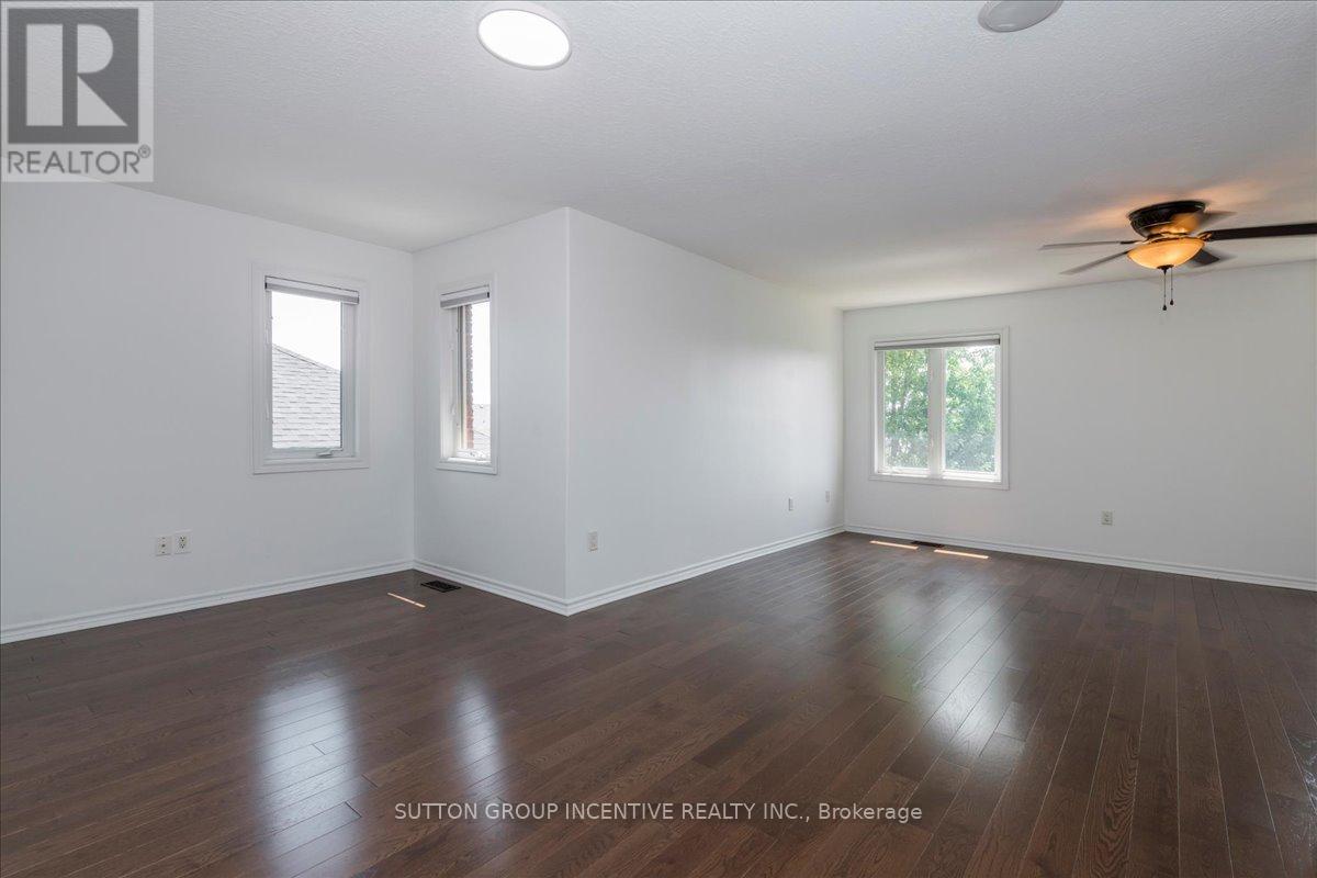 Photo 31 of 169 Birkhall Place, Barrie ON