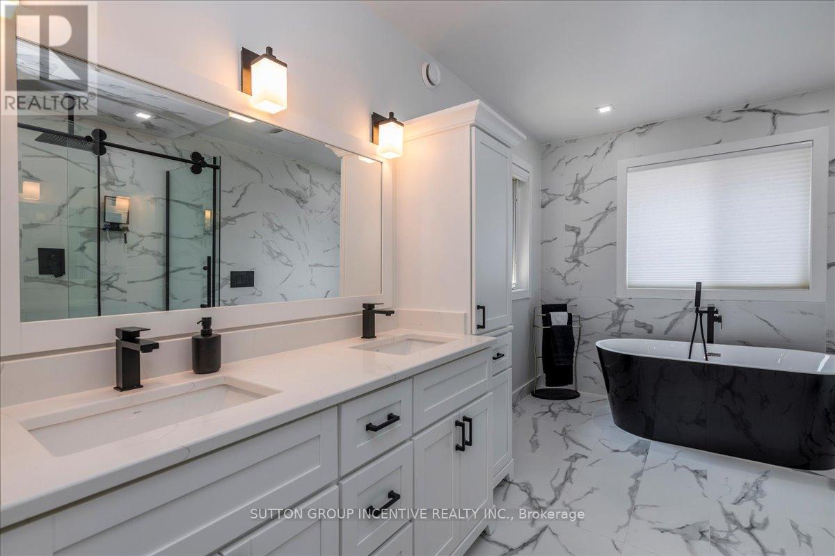 Photo 21 of 169 Birkhall Place, Barrie ON