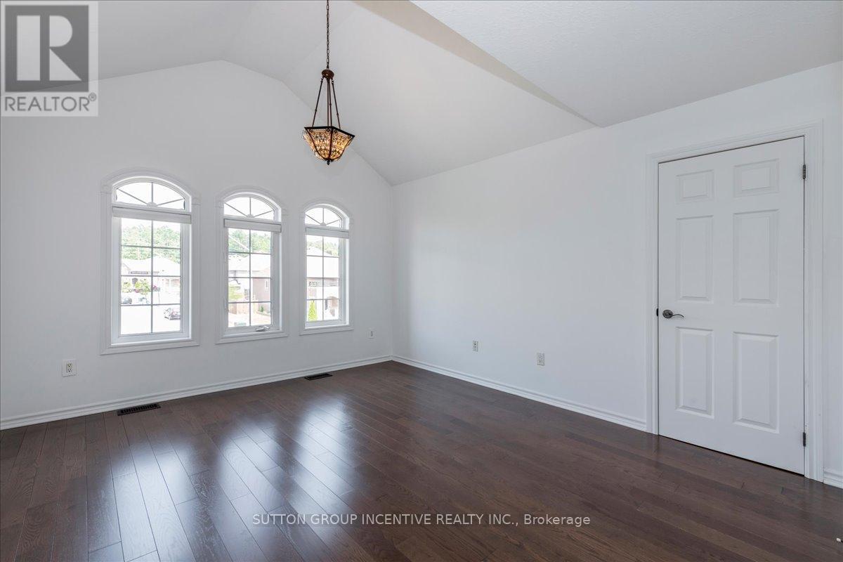 Photo 26 of 169 Birkhall Place, Barrie ON