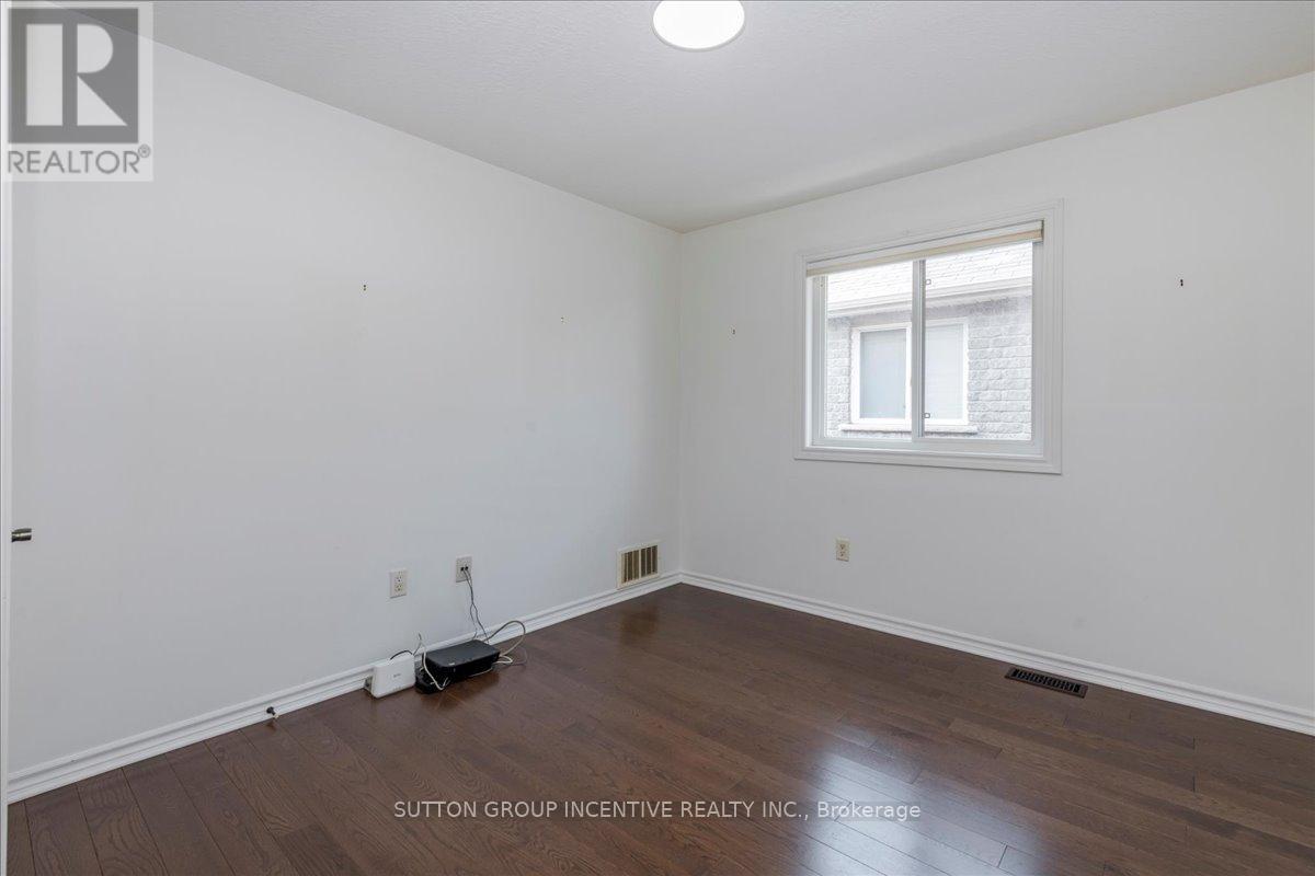 Photo 39 of 169 Birkhall Place, Barrie ON