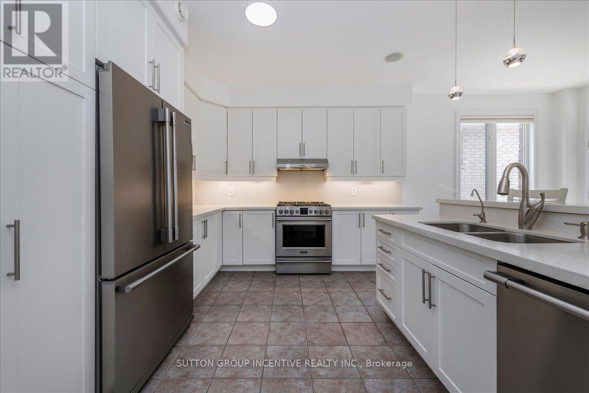 Photo 14 of 169 Birkhall Place, Barrie ON