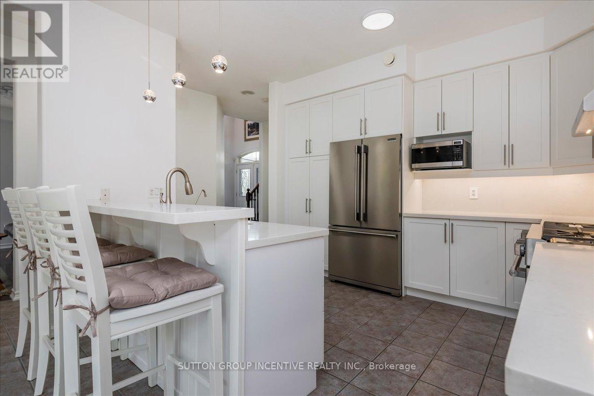 Photo 25 of 169 Birkhall Place, Barrie ON
