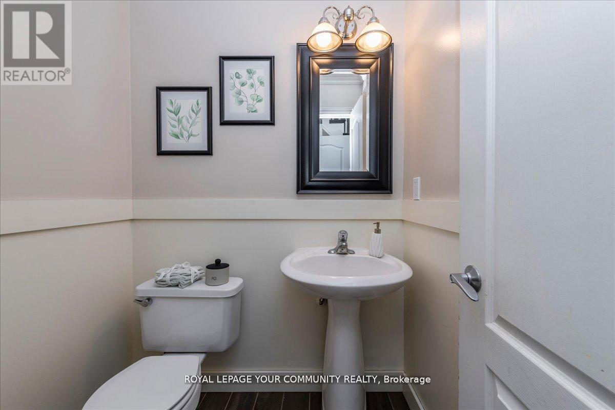 Photo 15 of 181 Succession Crescent, Barrie ON