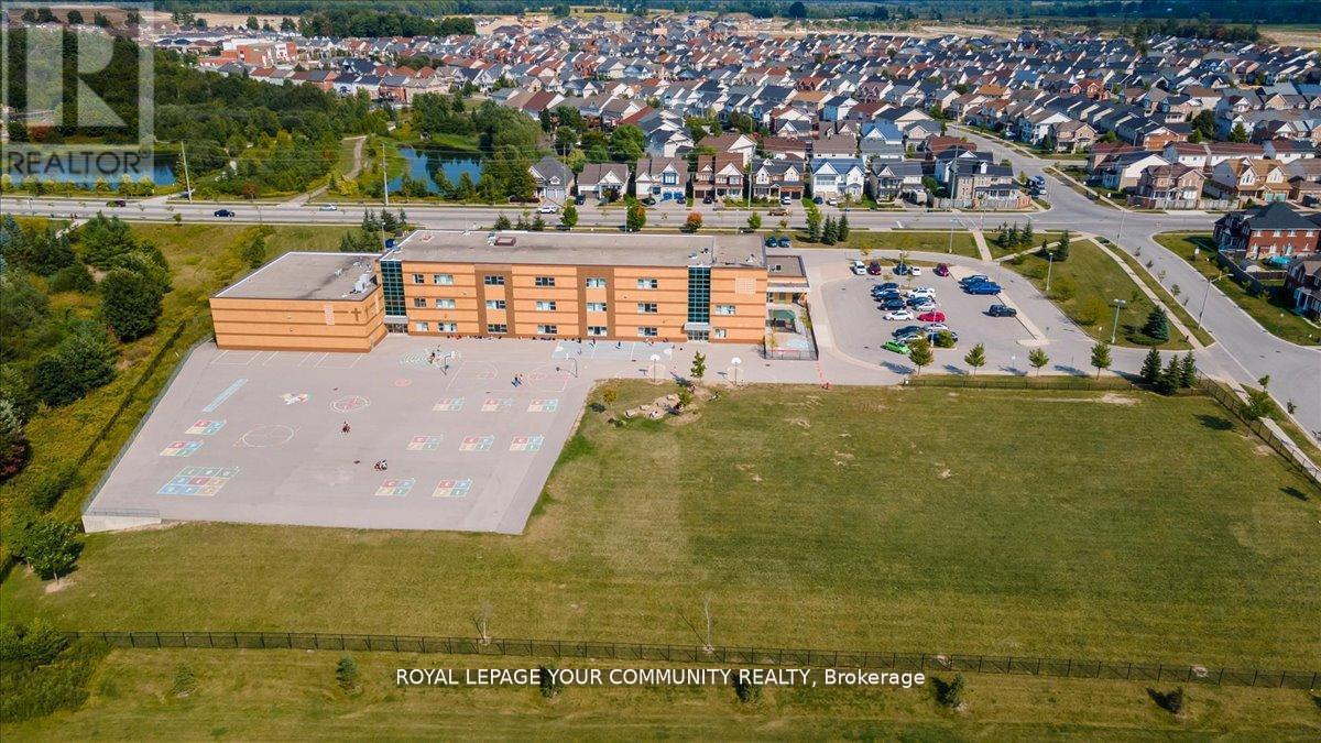 Photo 31 of 181 Succession Crescent, Barrie ON