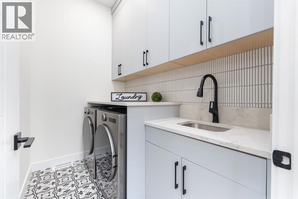 Single Family House for Sale in   Avenue NW West Hillhurst Calgary 