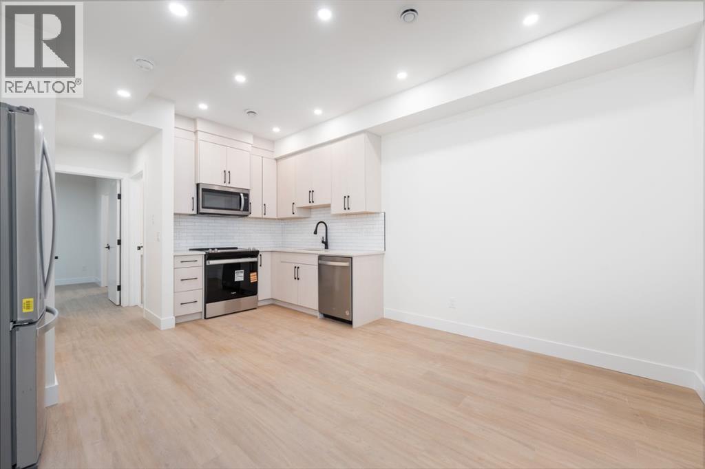 Single Family House for Sale in   Avenue NW West Hillhurst Calgary 