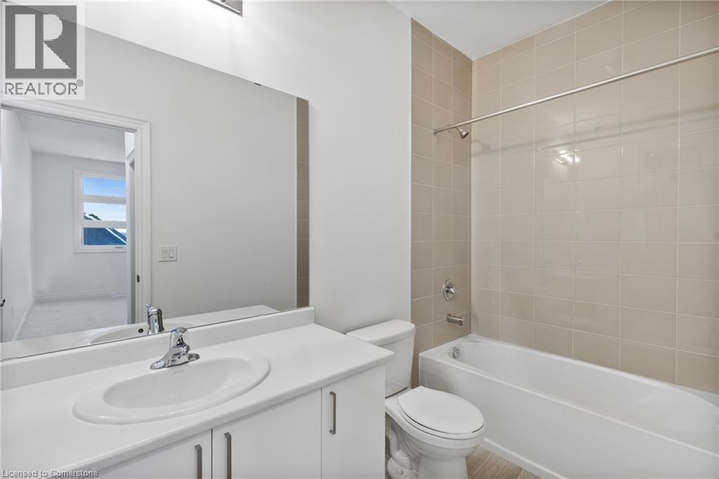 Photo 43 of 117 Rowe Street, Bradford West Gwillimbury ON