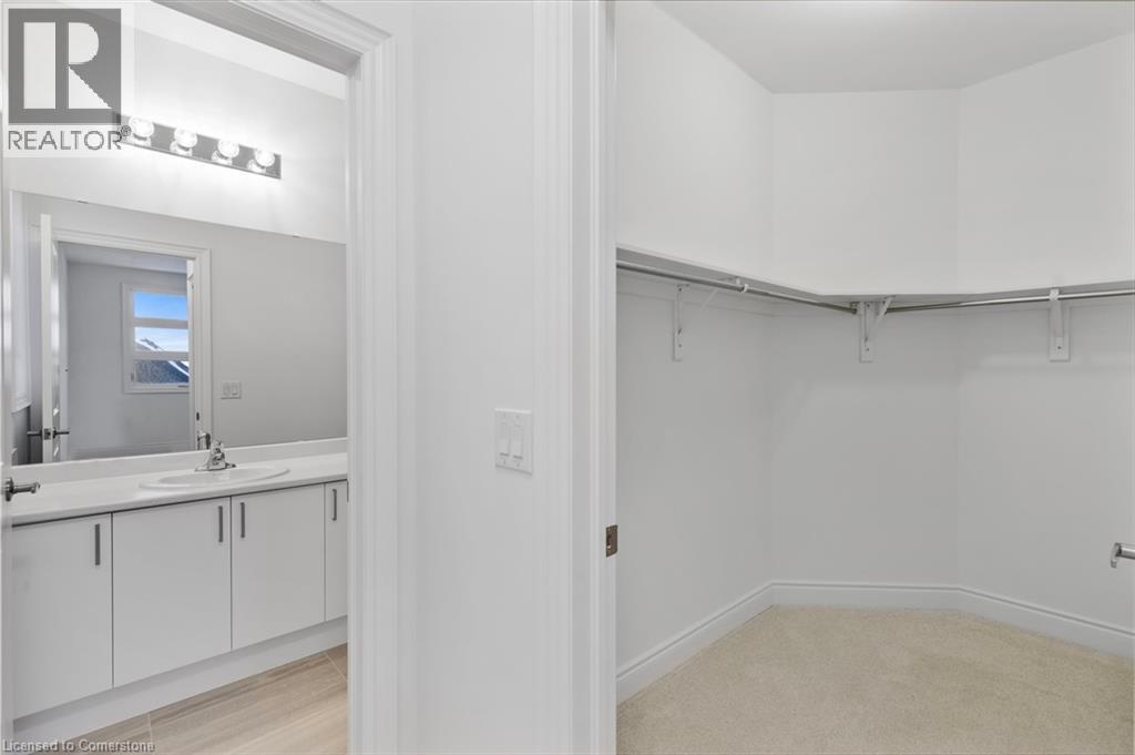 Photo 37 of 117 Rowe Street, Bradford West Gwillimbury ON