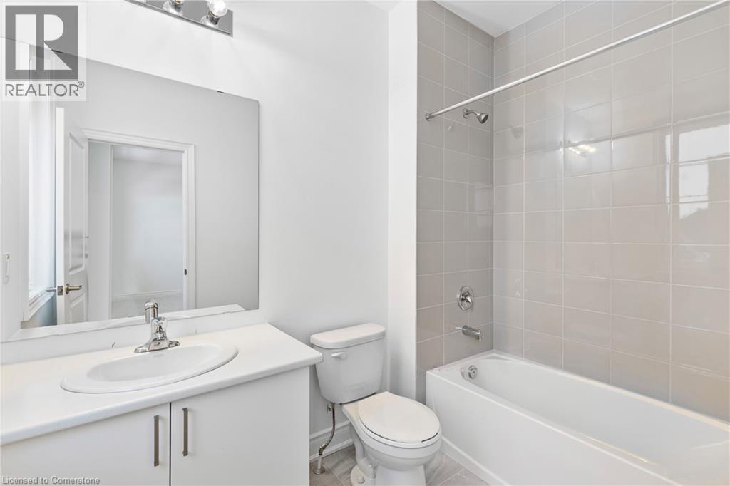 Photo 26 of 117 Rowe Street, Bradford West Gwillimbury ON