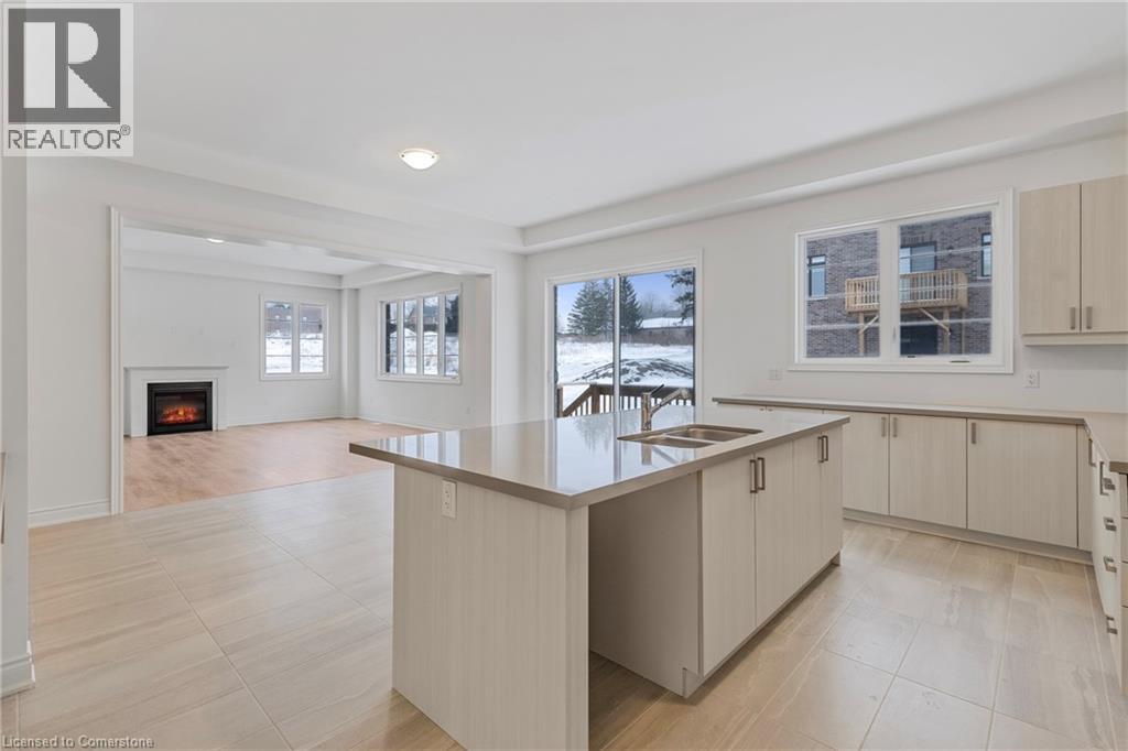 Photo 42 of 117 Rowe Street, Bradford West Gwillimbury ON