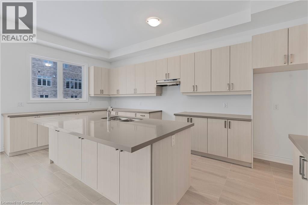 Photo 4 of 117 Rowe Street, Bradford West Gwillimbury ON