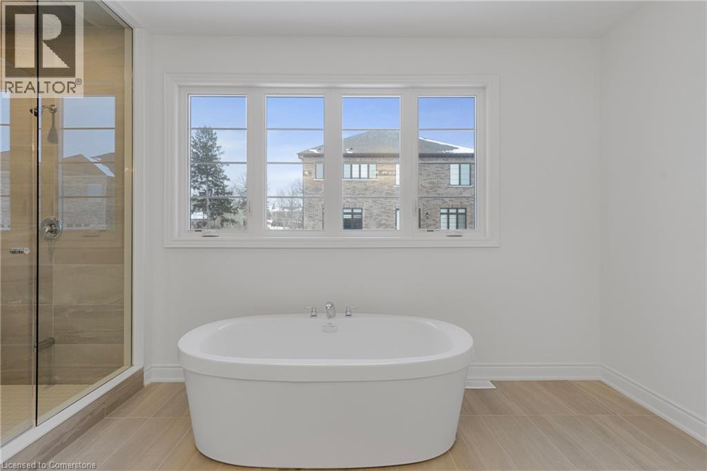 Photo 35 of 117 Rowe Street, Bradford West Gwillimbury ON