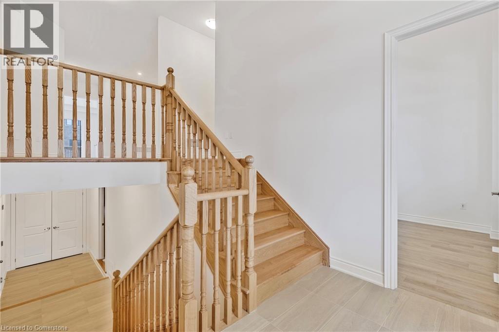 Photo 30 of 117 Rowe Street, Bradford West Gwillimbury ON